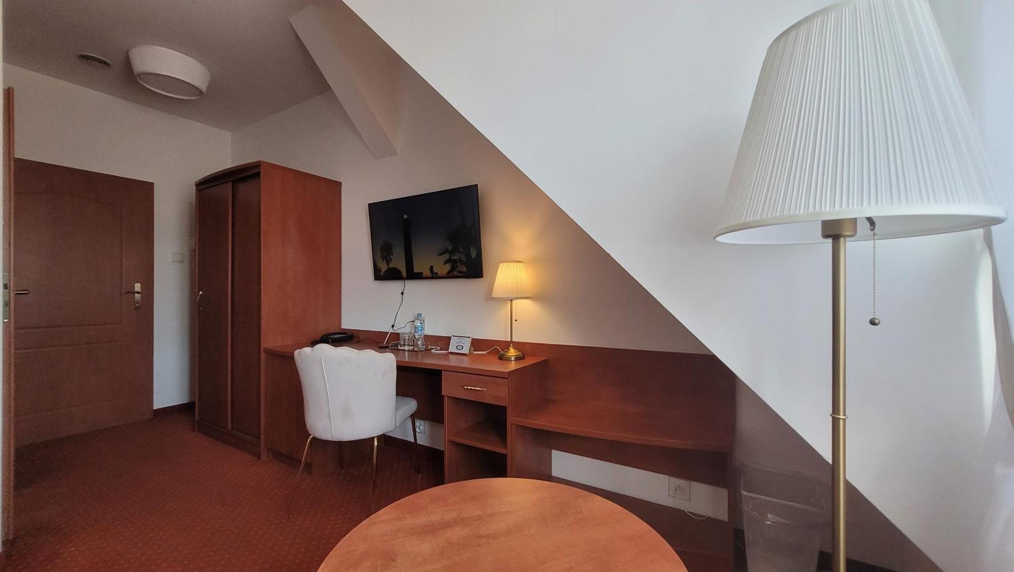 Hotel Maxim Квидзын Экстерьер фото