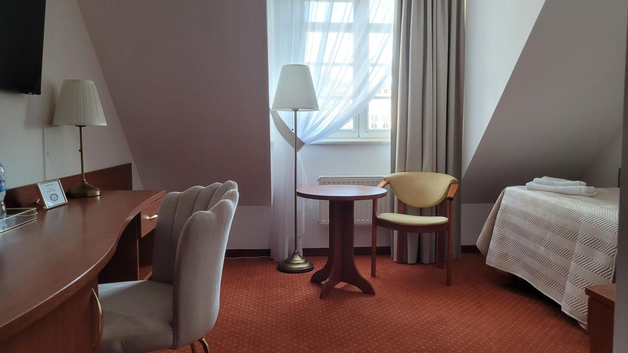 Hotel Maxim Квидзын Экстерьер фото
